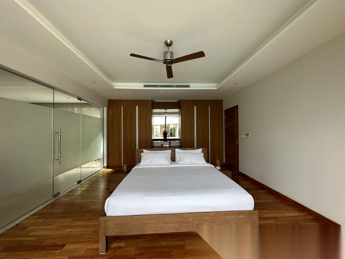 Вилла 4BR в комплексе Botanica The Residence (Phase 4) · Теп Красаттри · Вид на бассейн — фото 6