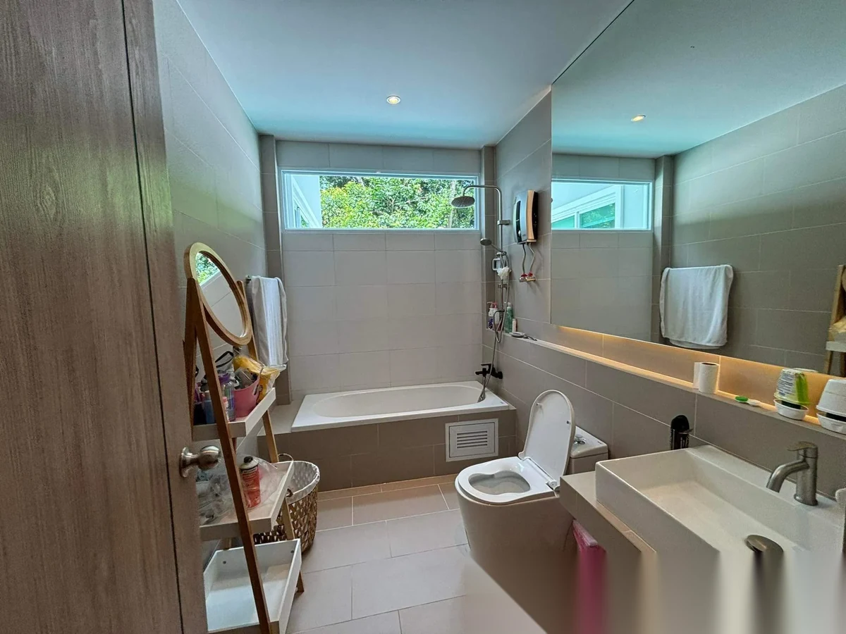 3 Bedroom House for rent at Aiyada Manik Bangjo complex · Si Sunthon · Pool View — photo 5