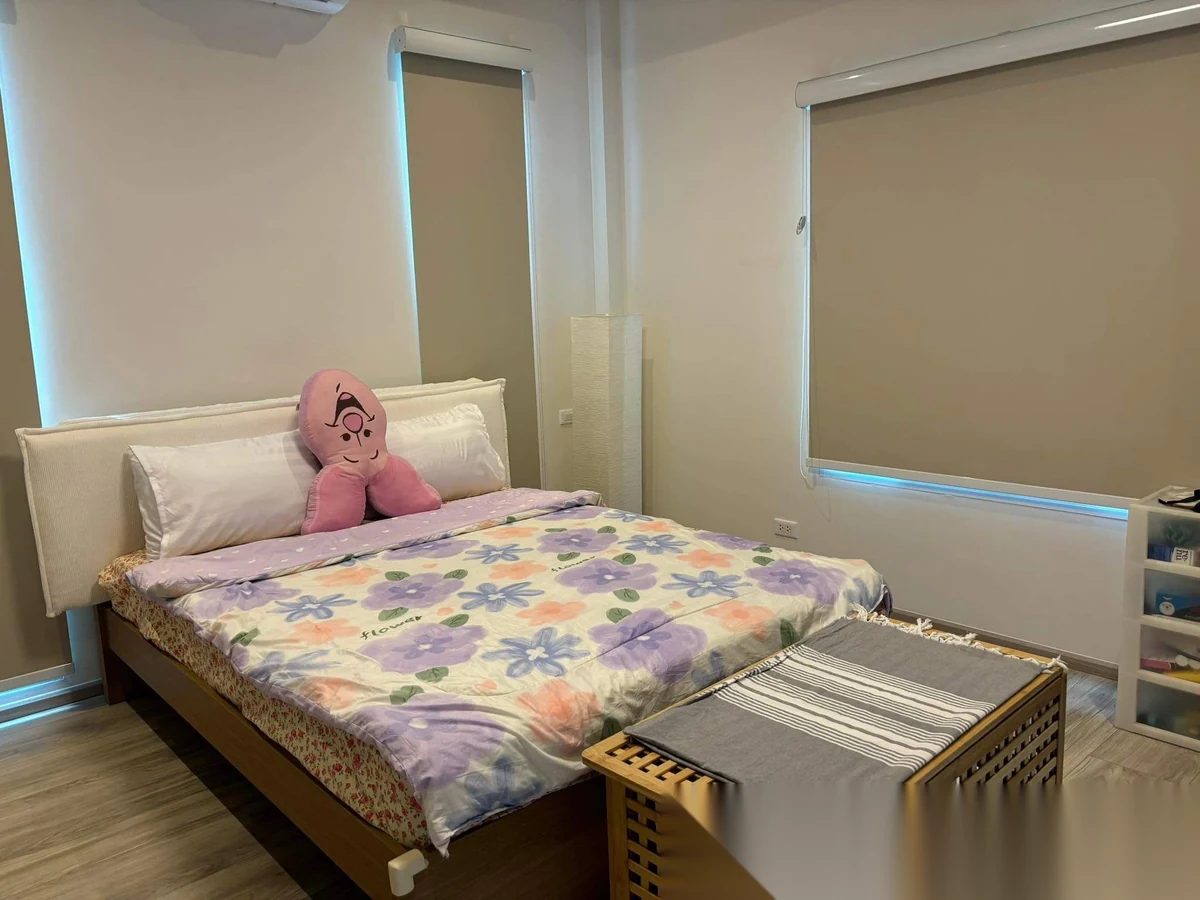 3 Bedroom House for rent at Aiyada Manik Bangjo complex · Si Sunthon · Pool View — photo 11