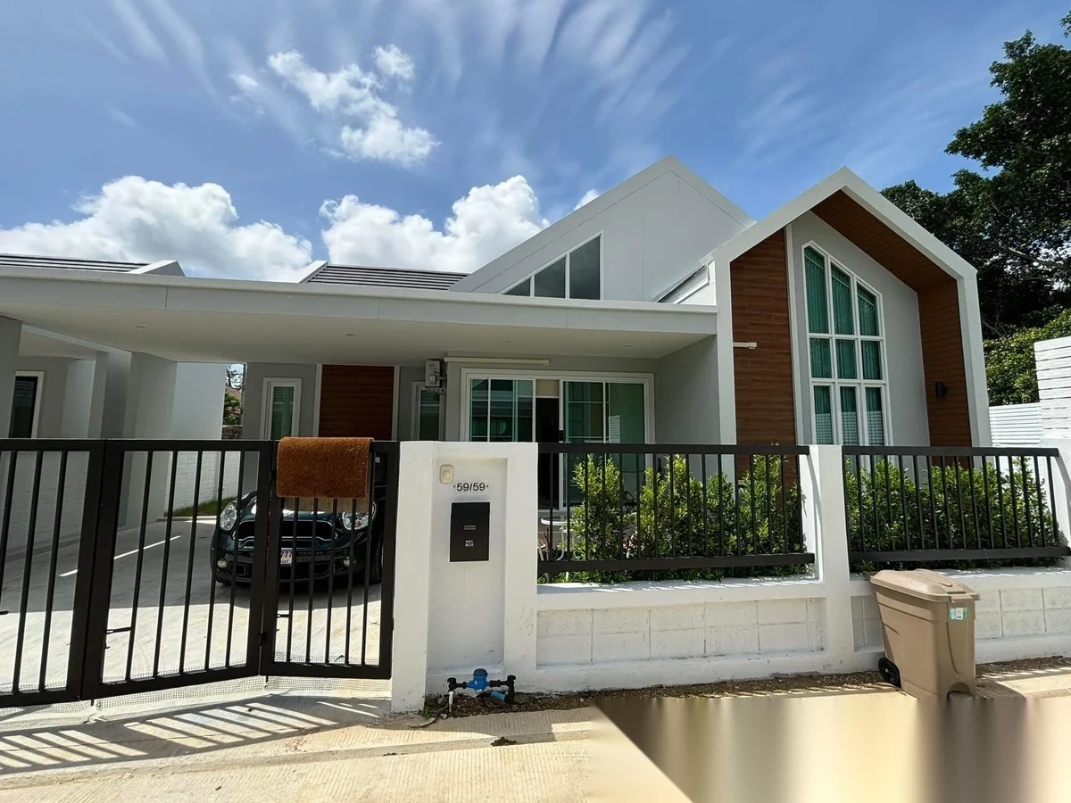 3 Bedroom House for rent at Aiyada Manik Bangjo complex · Si Sunthon · Pool View — photo 12