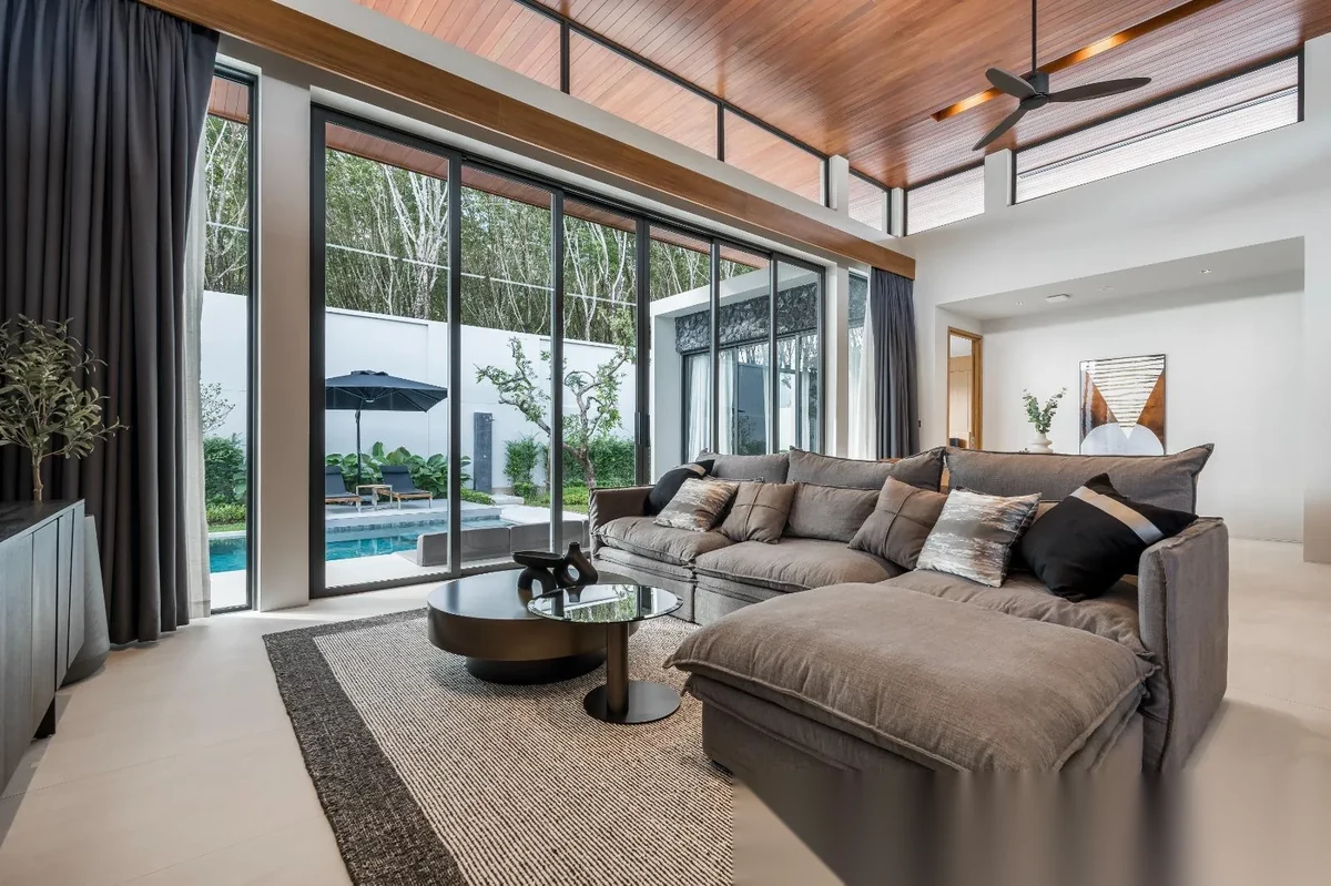 3 Bedroom Villa for rent at Botanica Modern Loft complex · Si Sunthon · Pool View — photo 7