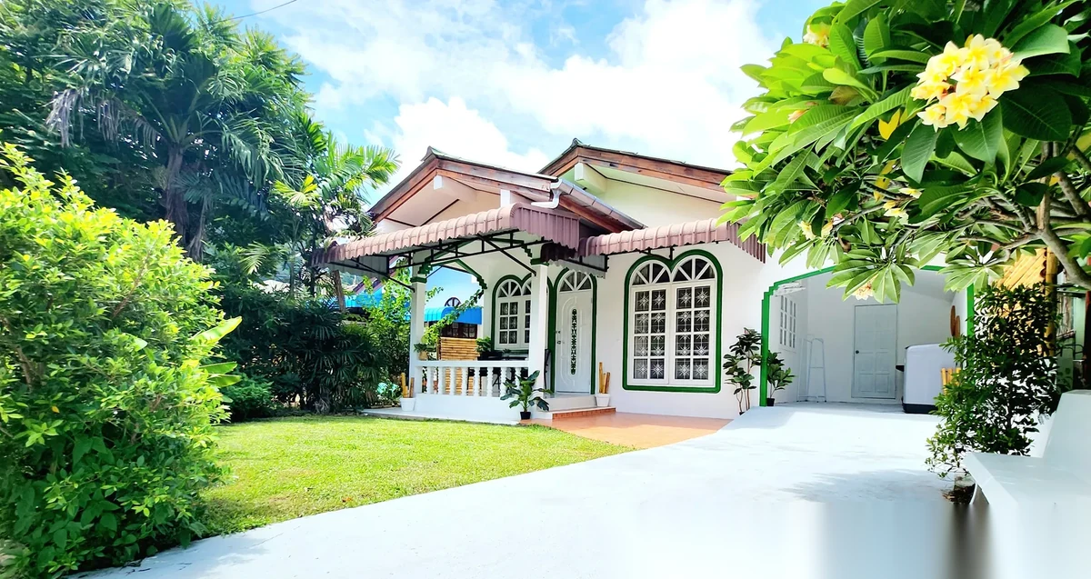 2 Bedroom House for rent · Patong · Garden View