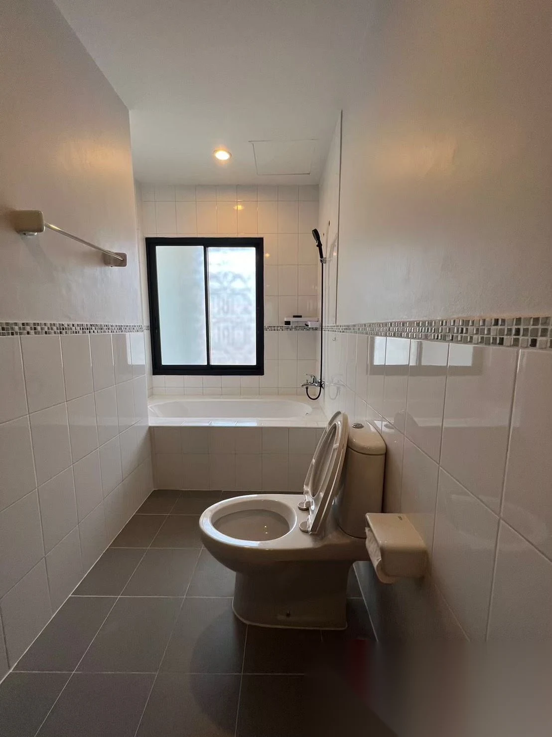 3 Bedroom Townhouse for rent at Sino Village complex · Phuket Town — photo 9