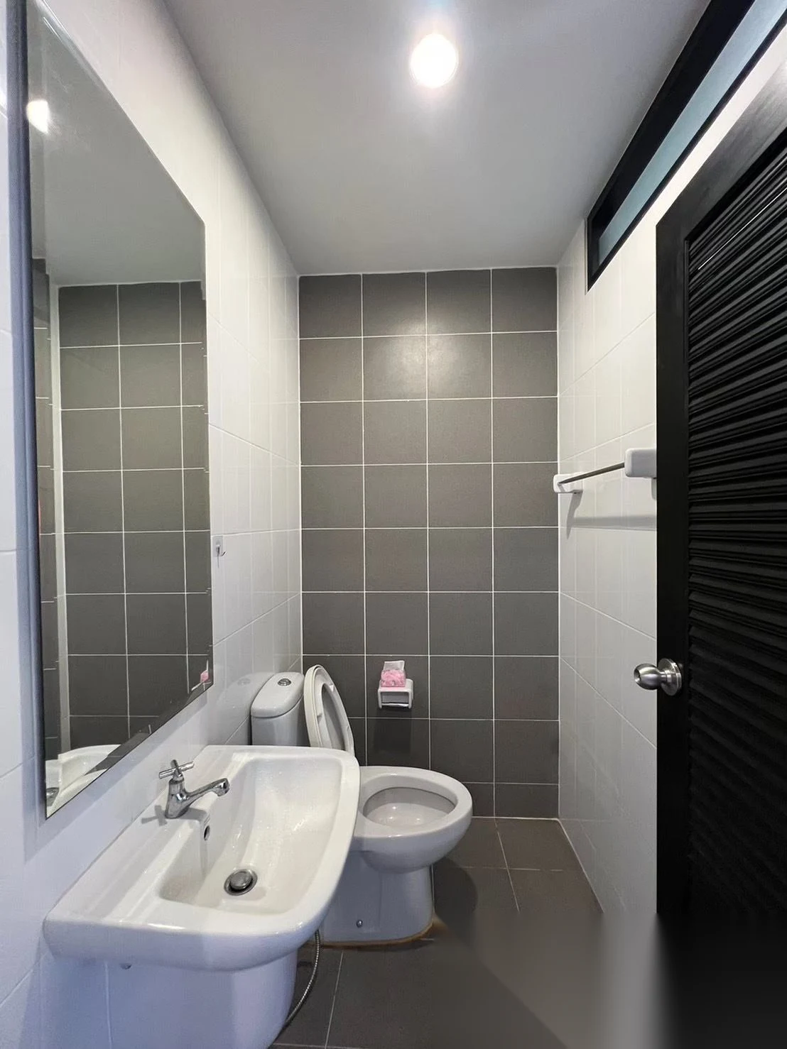 3 Bedroom Townhouse for rent at Sino Village complex · Phuket Town — photo 11