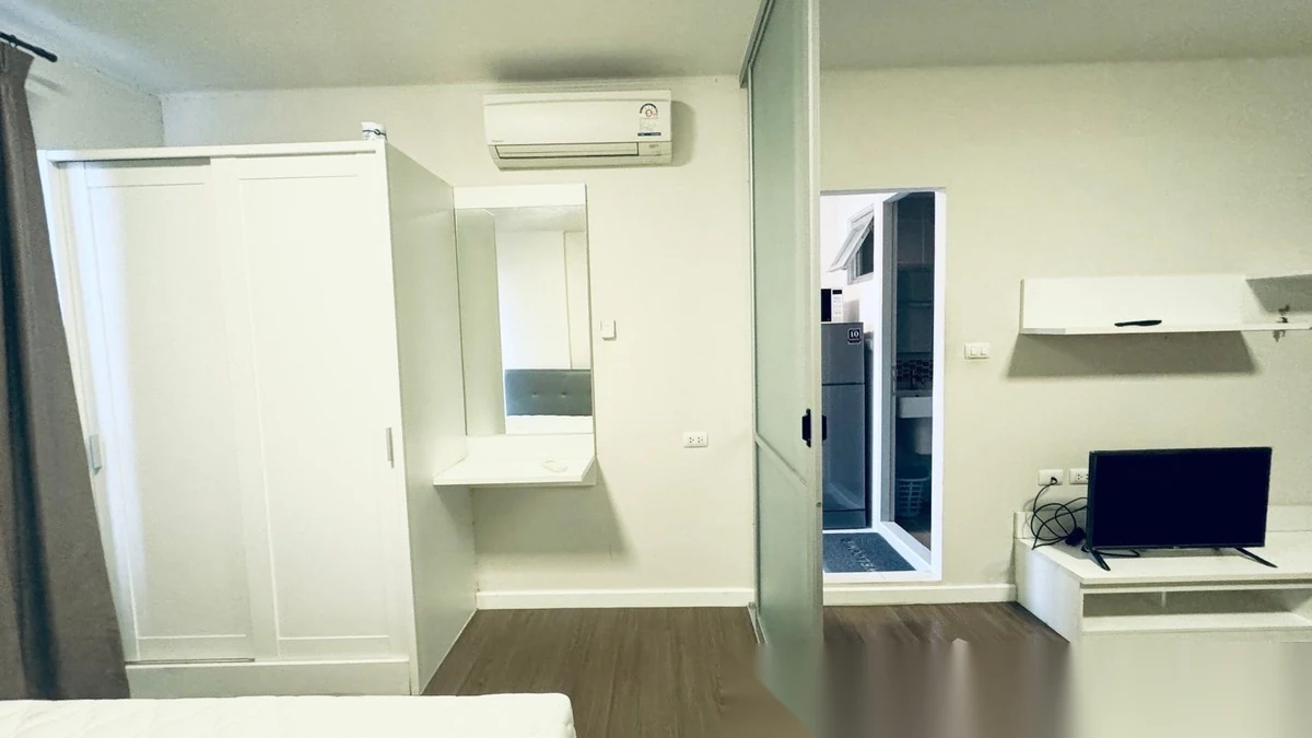 1 Bedroom Apartment for rent at D Condo Creek complex · Kathu · Pool View — photo 2