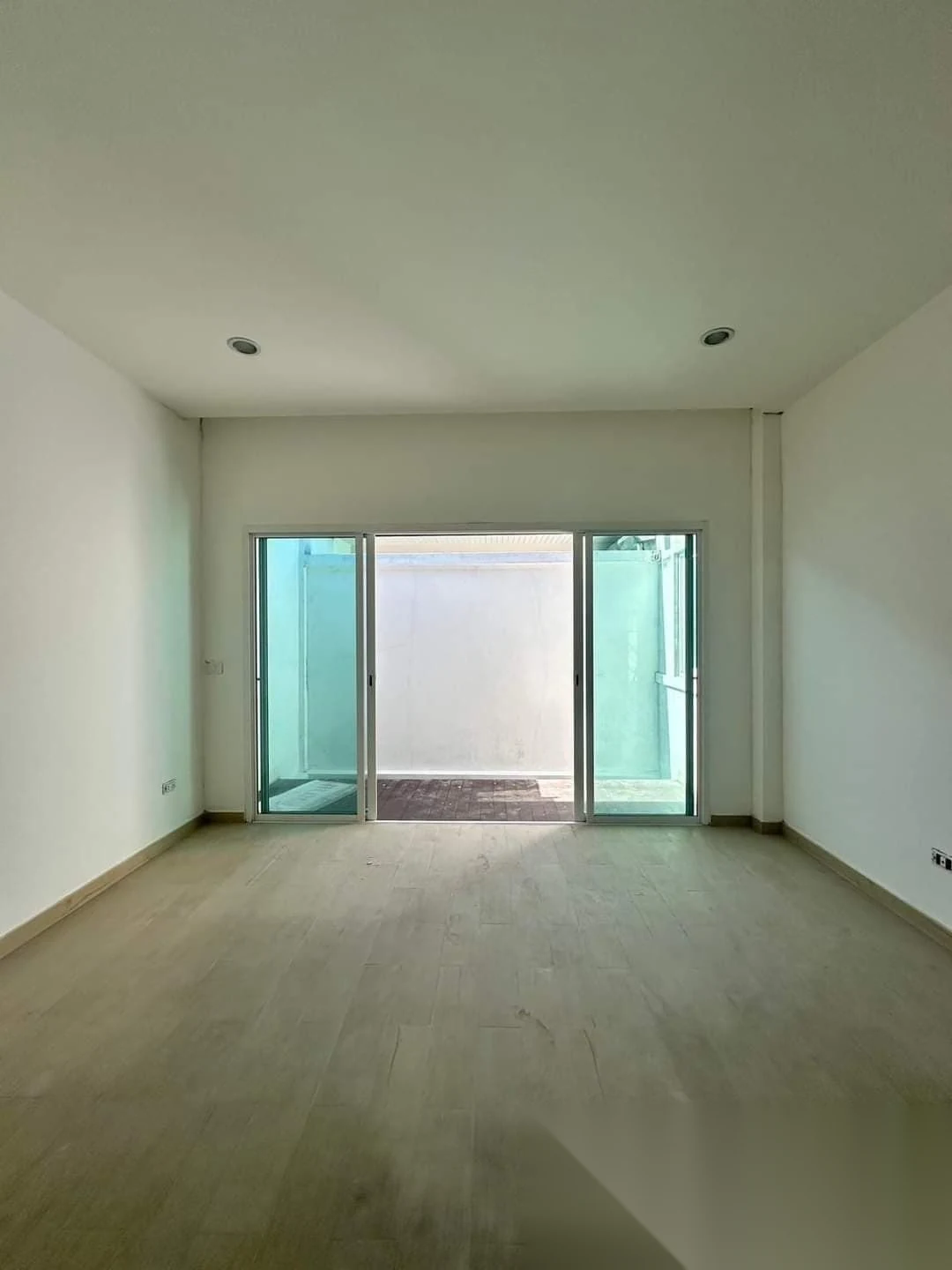 3 Bedroom House for sale · Garden View — photo 2