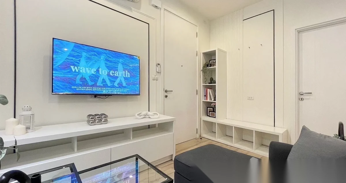 1 Bedroom Apartment for rent at The Base Uptown complex · Phuket Town · Pool View — photo 2