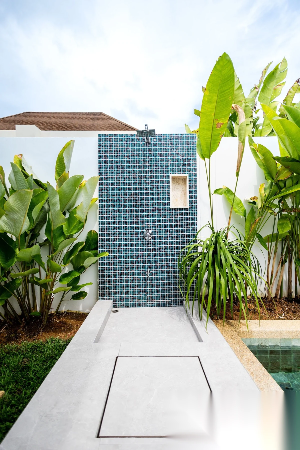 3 Bedroom House for rent at Khanaen Pool Villa complex · Thep Krasattri · Pool View — photo 9