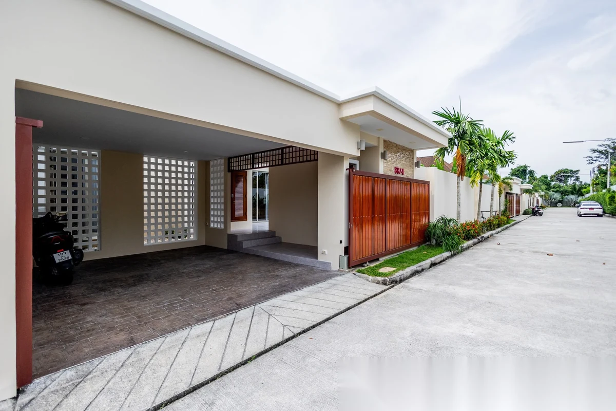3 Bedroom House for rent at Khanaen Pool Villa complex · Thep Krasattri · Pool View — photo 10