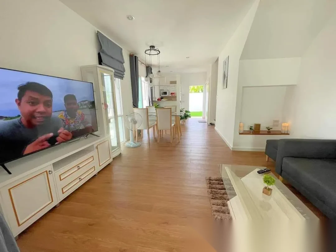 Дом 2BR в комплексе Smileville X2 Bang Jo · Си Сунтон · Вид в сад — фото 6