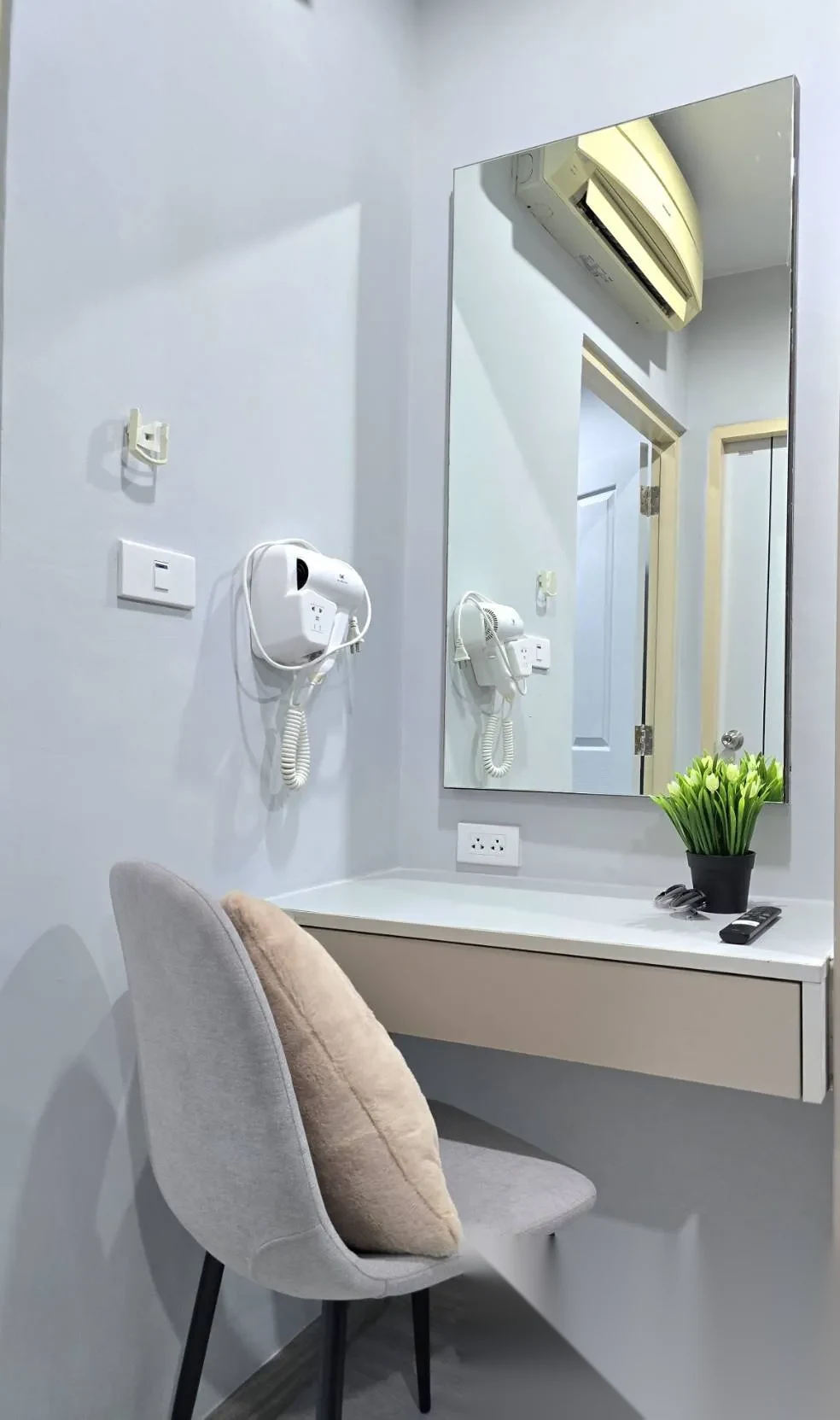 1 Bedroom Apartment for sale at Zcape I complex · Choeng Thale — photo 14