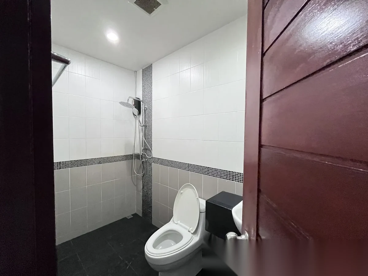 2 Bedroom Townhouse for rent at Anocha Village complex · Thep Krasattri — photo 12