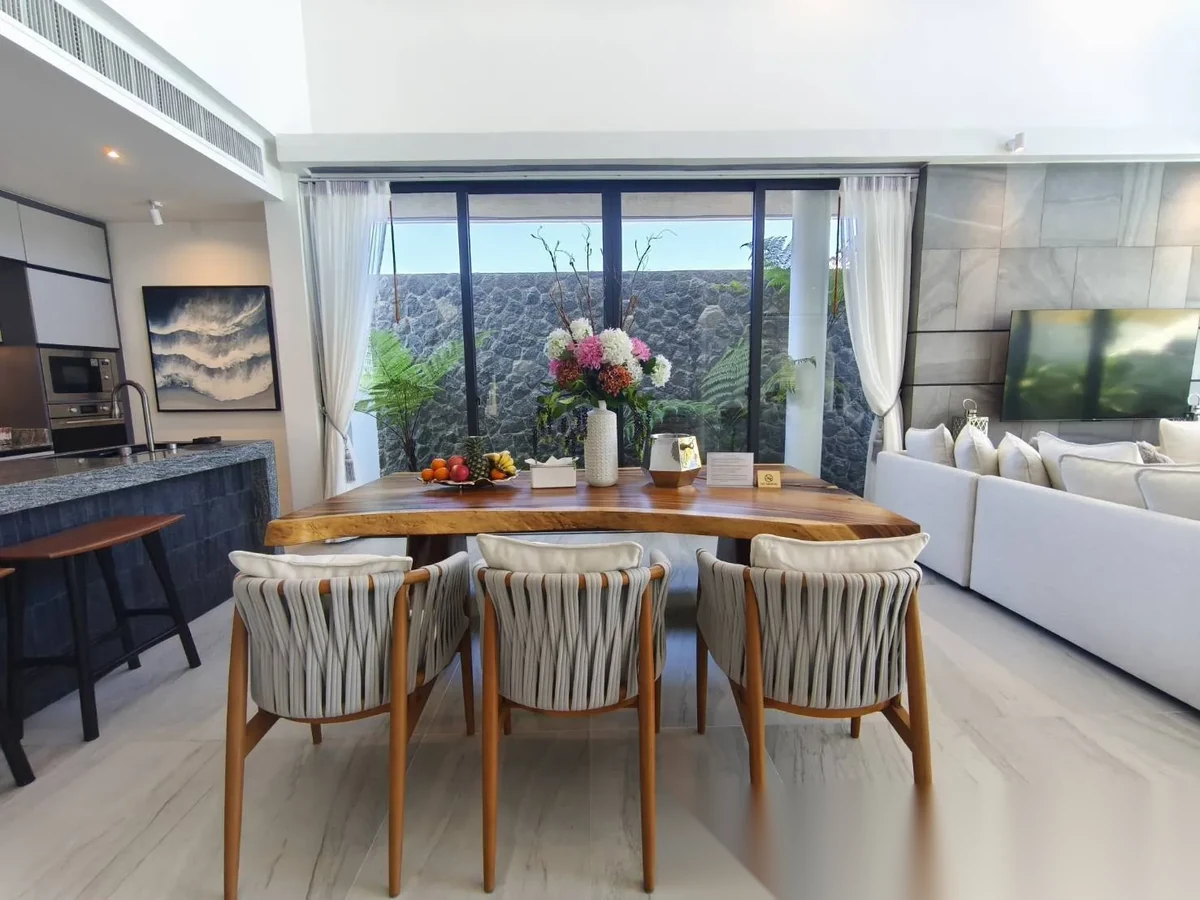 4 Bedroom Villa for sale · Pool View — photo 8