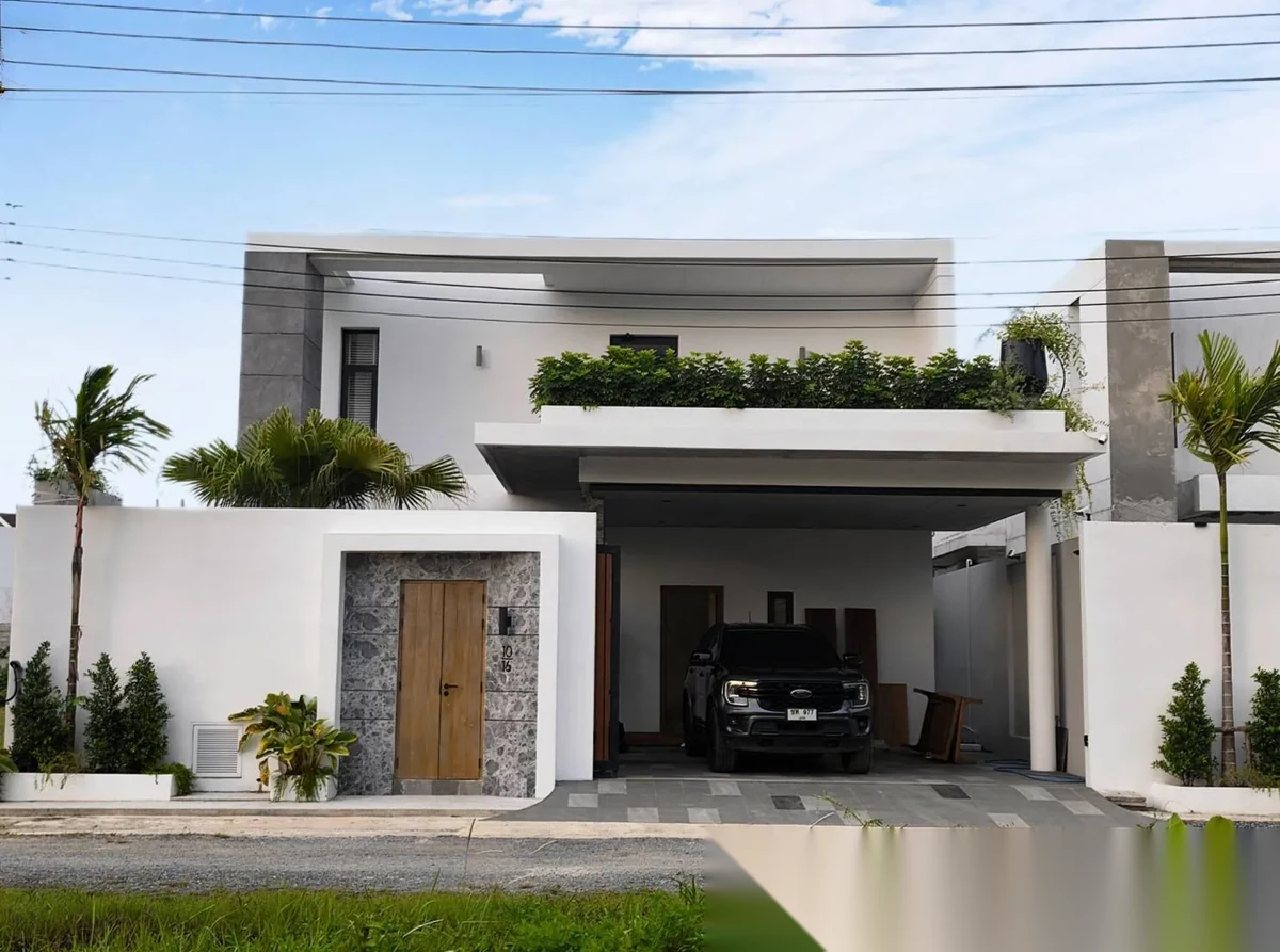 4 Bedroom Villa for sale · Pool View — photo 13