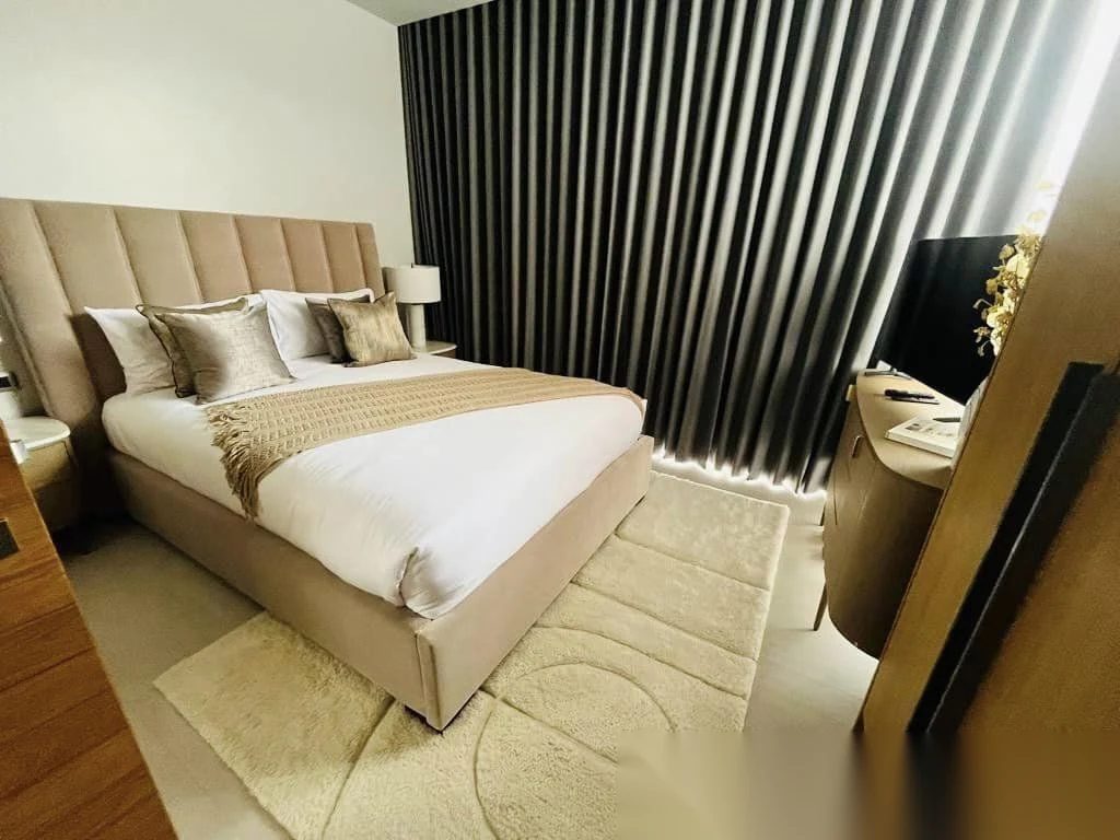 3 Bedroom Villa for rent at Botanica Modern Loft complex · Si Sunthon · Pool View — photo 7