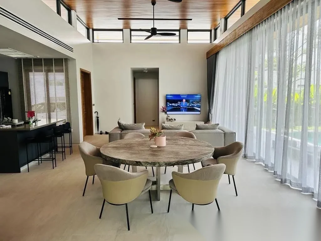 3 Bedroom Villa for rent at Botanica Modern Loft complex · Si Sunthon · Pool View — photo 8