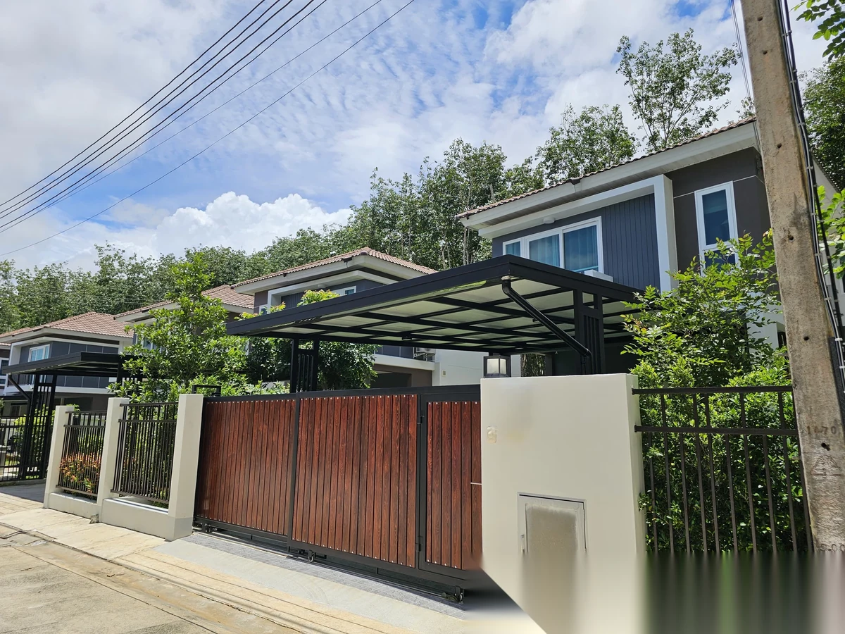 Дом 3BR в комплексе Supalai Bella Thalang Phuket · Теп Красаттри · Вид в сад — фото 6