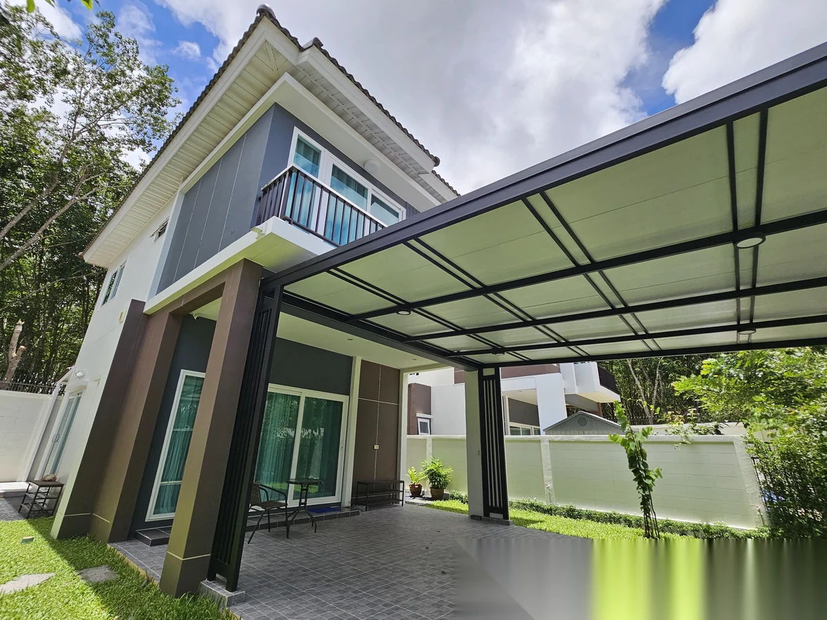 Дом 3BR в комплексе Supalai Bella Thalang Phuket · Теп Красаттри · Вид в сад — фото 7