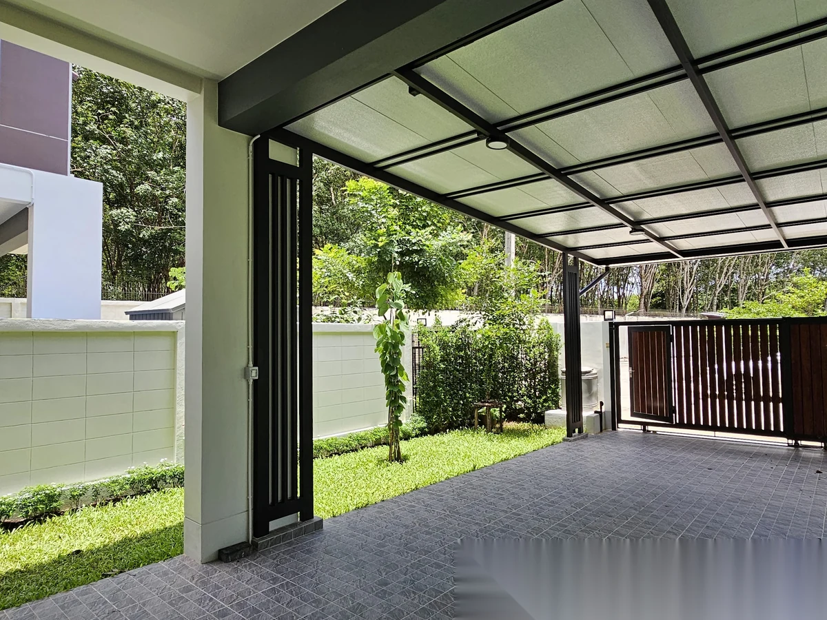 Дом 3BR в комплексе Supalai Bella Thalang Phuket · Теп Красаттри · Вид в сад — фото 12