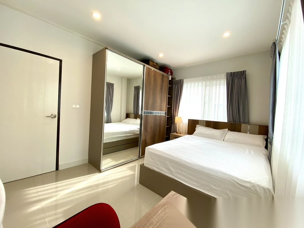 5 Bedroom House for rent at Supalai Bella Thalang Phuket complex · Thep Krasattri · Garden View — photo 11