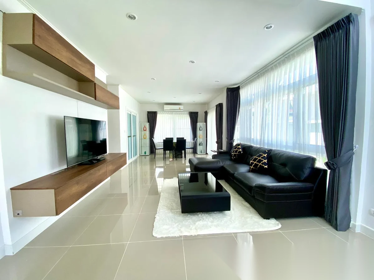 5 Bedroom House for rent at Supalai Bella Thalang Phuket complex · Thep Krasattri · Garden View — photo 6