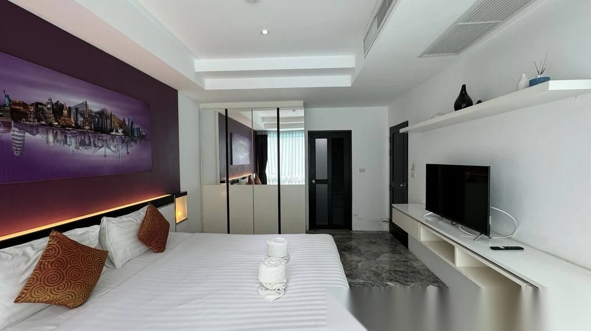 Апартаменты 2BR в ЖК Phuket Seaview Resotel · Раваи · Вид на бассейн — фото 8
