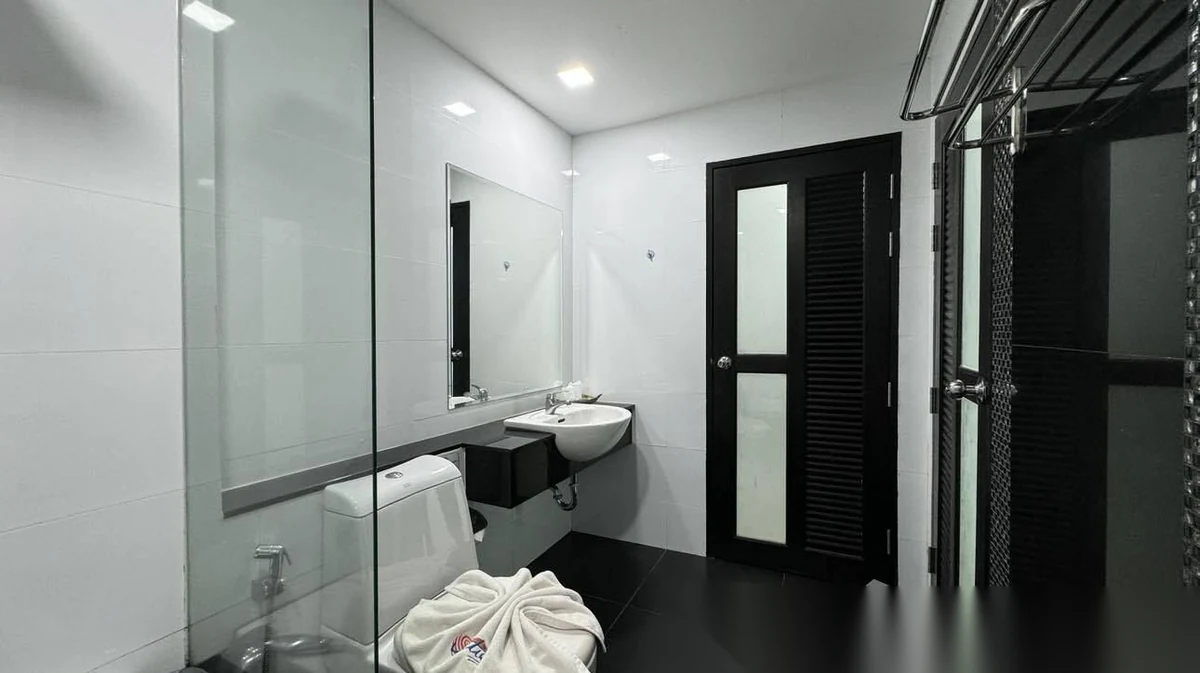 Апартаменты 2BR в ЖК Phuket Seaview Resotel · Раваи · Вид на бассейн — фото 11
