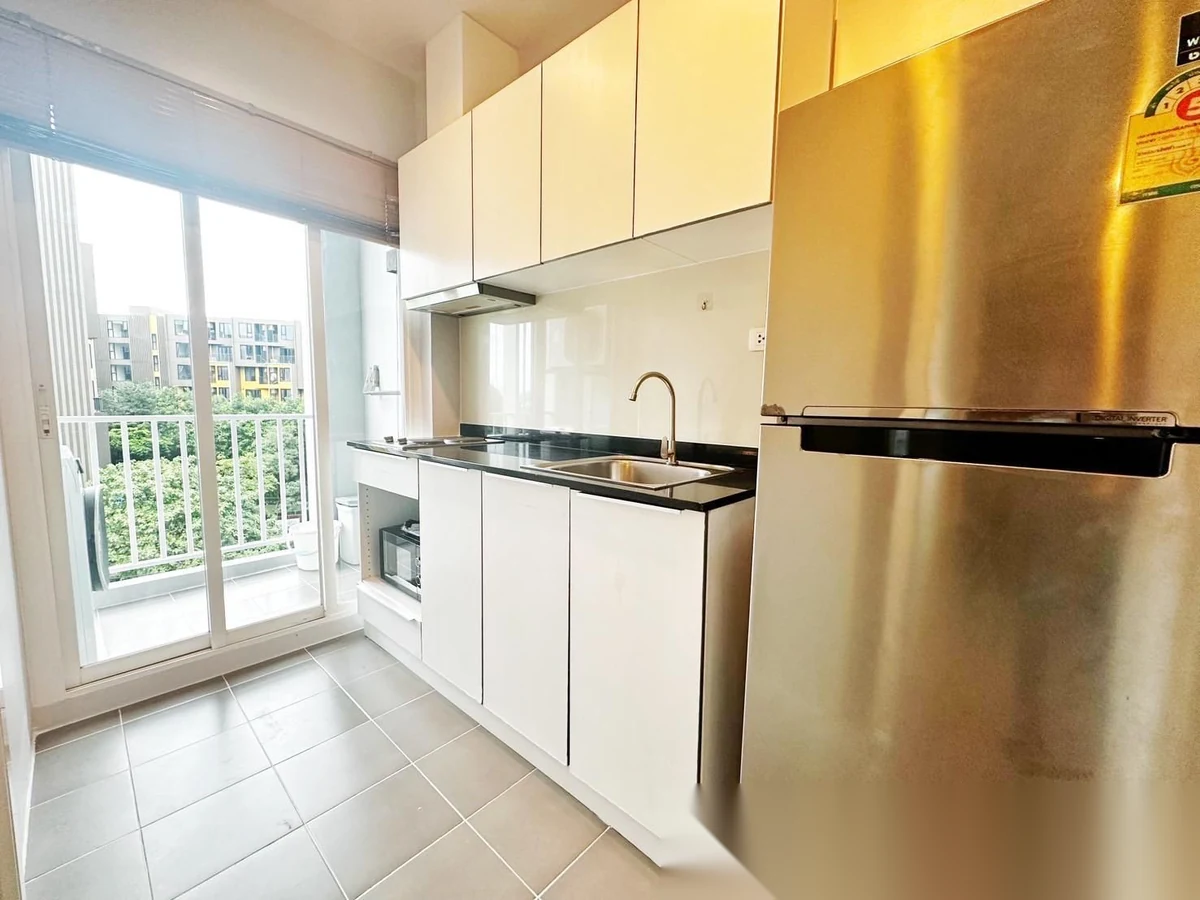 1 Bedroom Apartment for rent at The Base Downtown complex · Wichit · Pool View — photo 4