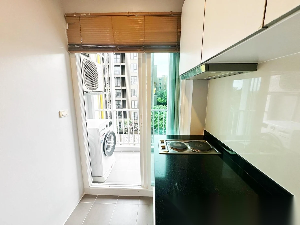 1 Bedroom Apartment for rent at The Base Downtown complex · Wichit · Pool View — photo 10