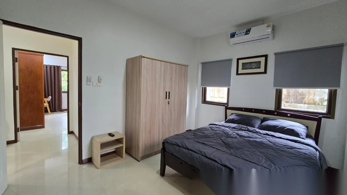 Дом 3BR в комплексе Baan Suan Yu Charoen 1 · Си Сунтон · Вид в сад — фото 6