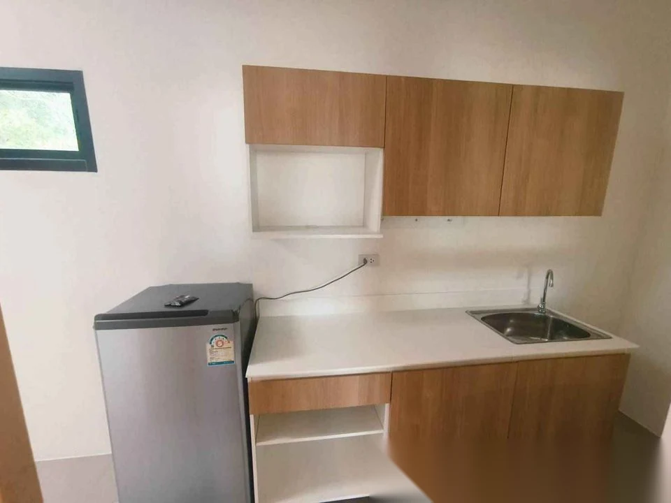 Таунхаус 2BR в комплексе Redwood House Yachan · Теп Красаттри · Вид в сад — фото 3