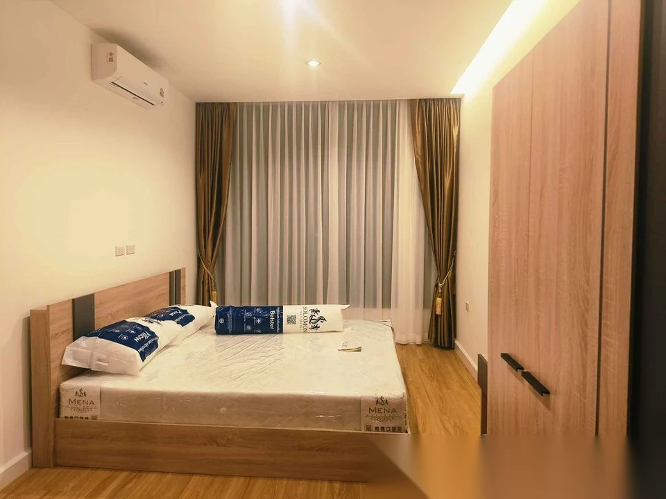 Таунхаус 2BR в комплексе Redwood House Yachan · Теп Красаттри · Вид в сад — фото 4