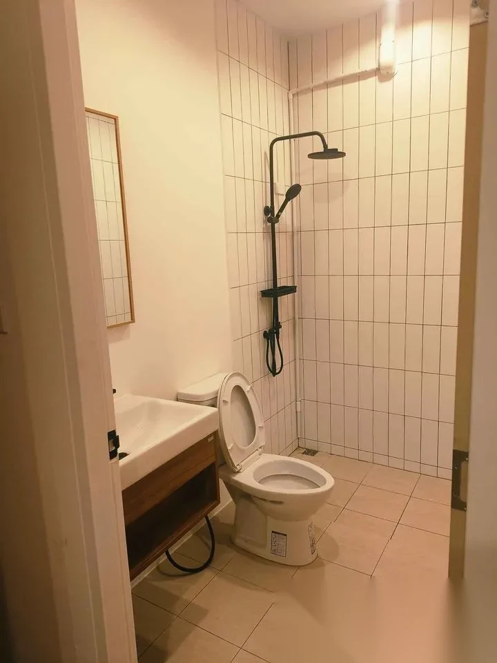 Таунхаус 2BR в комплексе Redwood House Yachan · Теп Красаттри · Вид в сад — фото 8