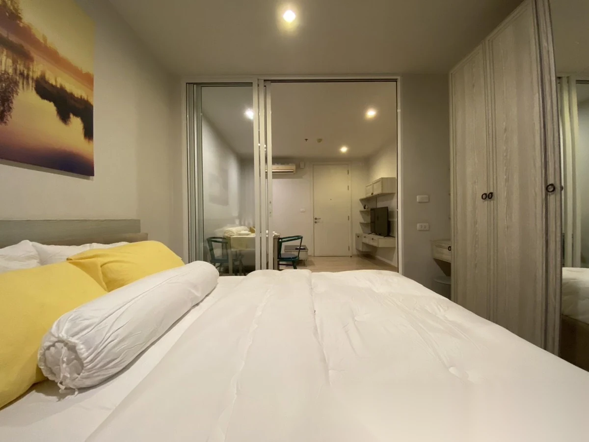 Апартаменты 1BR в ЖК The Base Height · Пхукет-таун · Вид на бассейн — фото 9