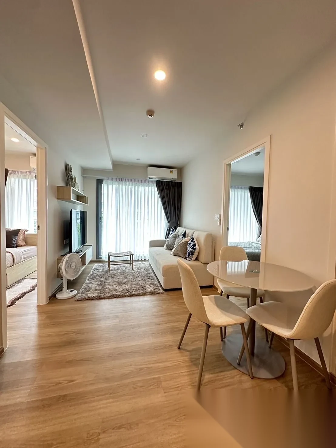 Апартаменты 2BR в ЖК Phyll Phuket by Central Pattana · Вичит · Вид на бассейн — фото 2