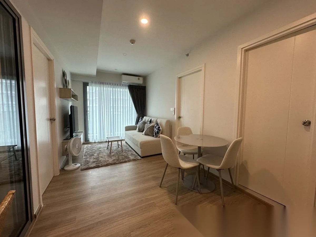 Апартаменты 2BR в ЖК Phyll Phuket by Central Pattana · Вичит · Вид на бассейн — фото 4