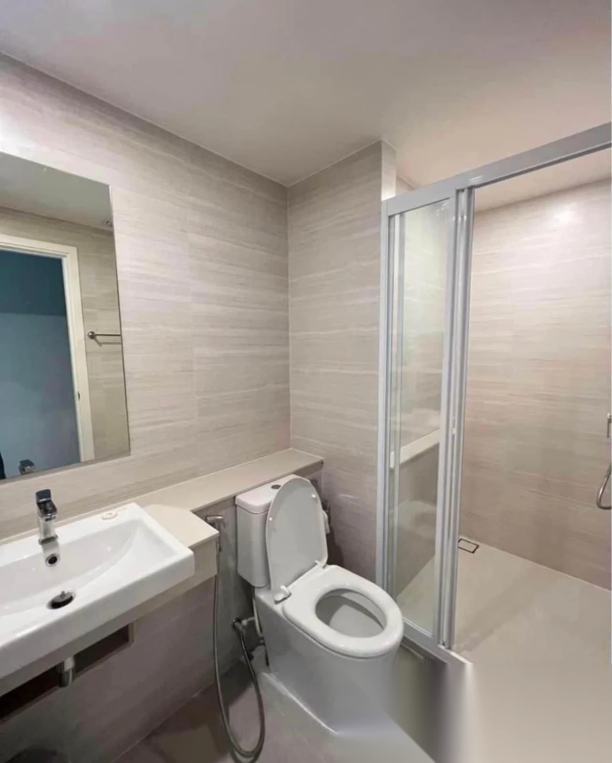 Апартаменты 2BR в ЖК Phyll Phuket by Central Pattana · Вичит · Вид на бассейн — фото 7