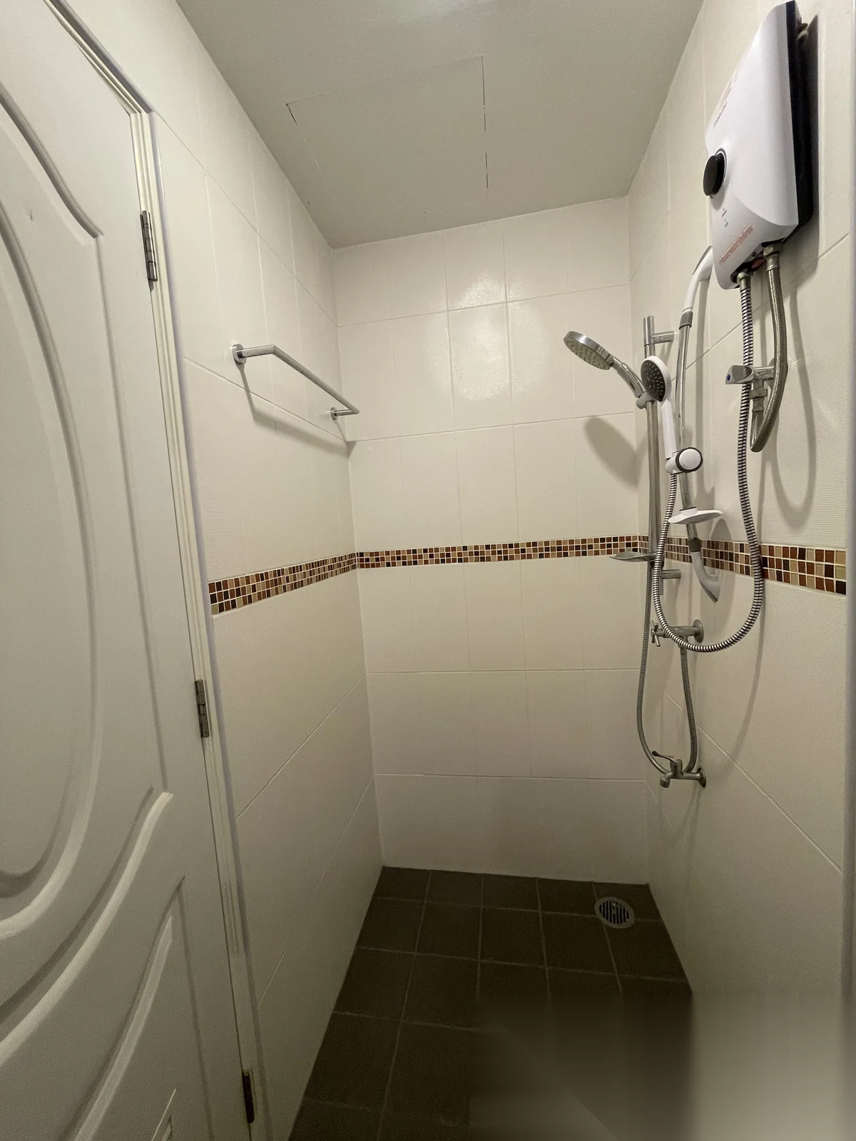 1 Bedroom Apartment for rent at Bhukitta Airport Condominium complex · Sakhu · Garden View — photo 10