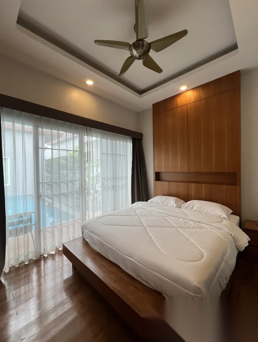 4 Bedroom House for rent at Ananda Lake View complex · Thep Krasattri · Pool View — photo 2