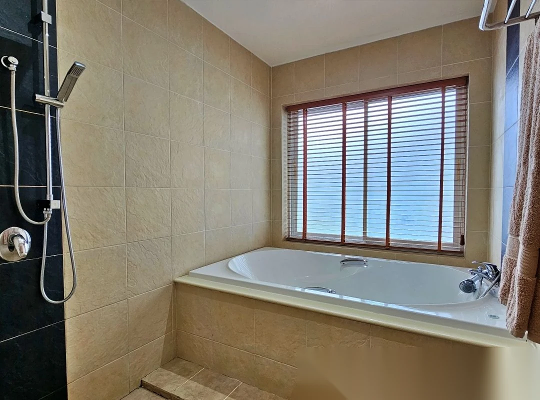 3 Bedroom Villa for sale at Loch Palm Golf Club complex · Kathu · Golf Course View — photo 18