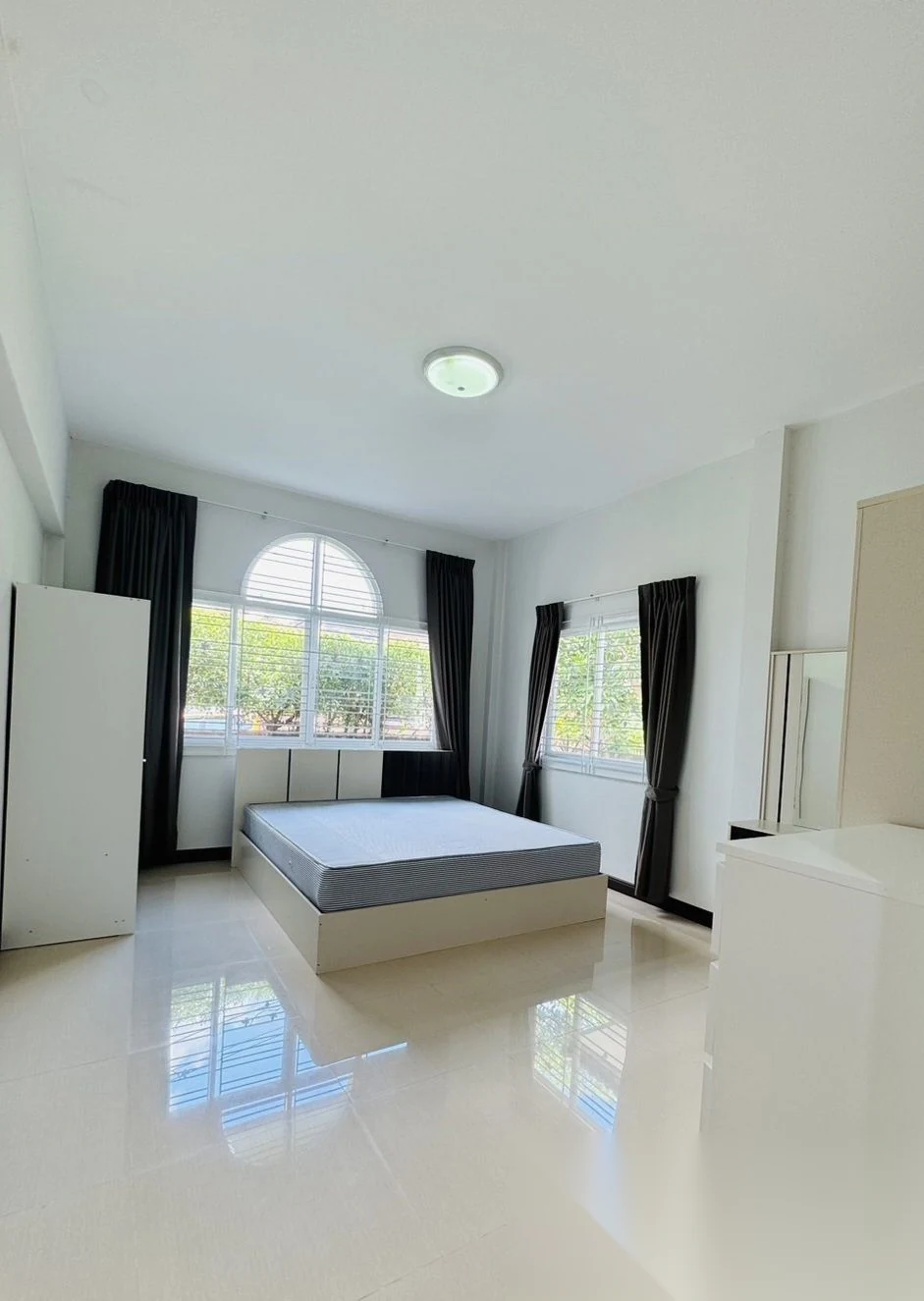 Дом 2BR в комплексе Sinsuk Thanee Village · Си Сунтон · Вид в сад — фото 8