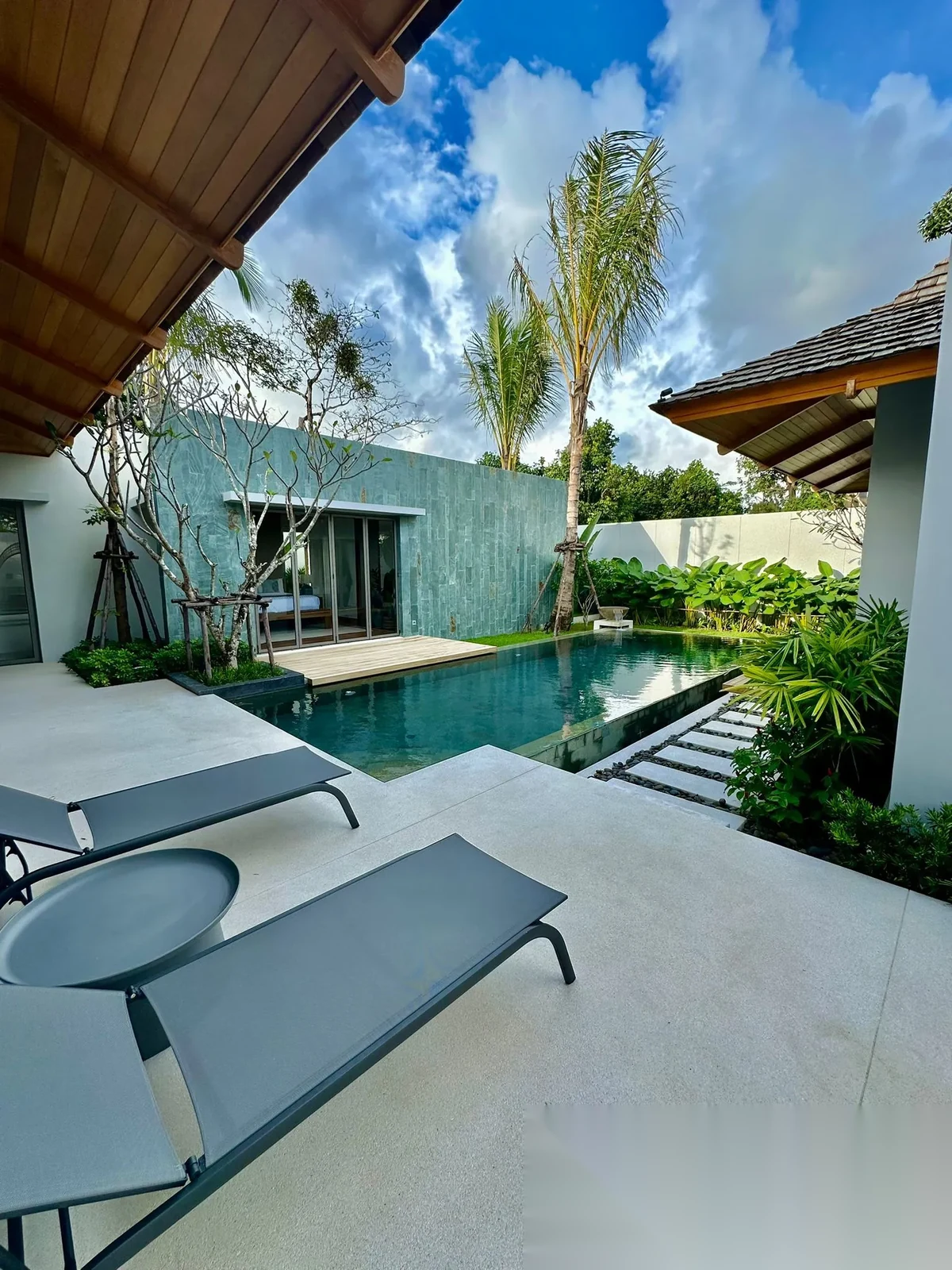 3 Bedroom Villa for rent at Anchan Flora complex · Thep Krasattri · Pool View — photo 2