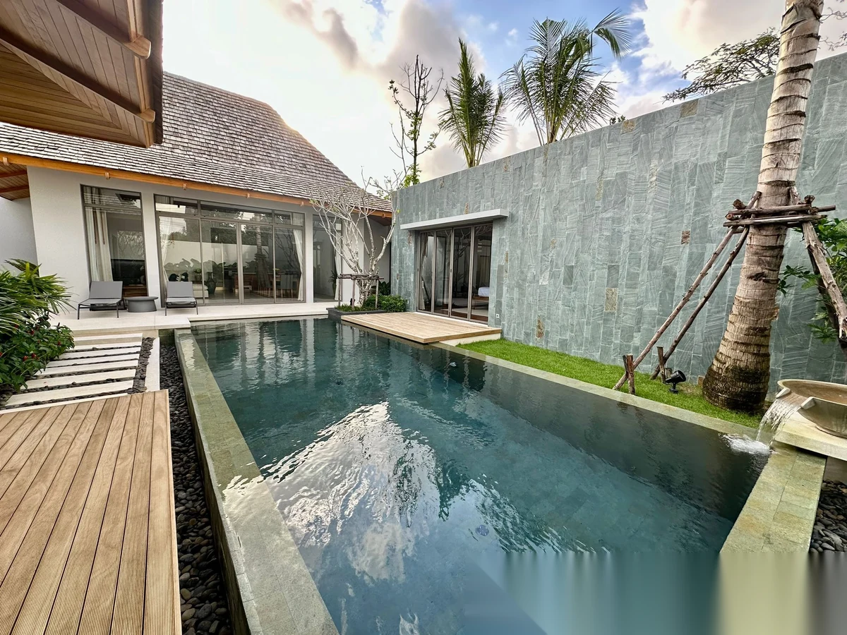 3 Bedroom Villa for rent at Anchan Flora complex · Thep Krasattri · Pool View — photo 8