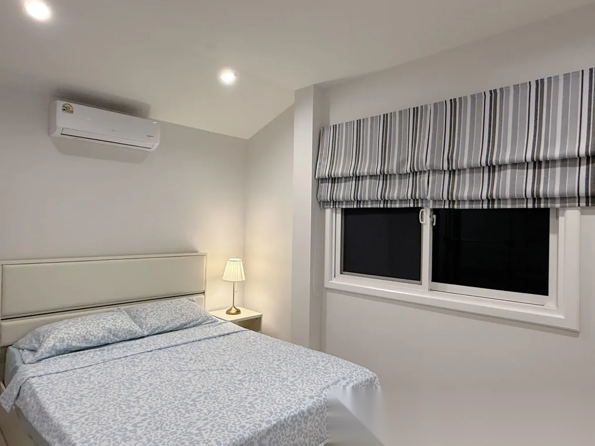 Дом 3BR в комплексе Supalai Bella Thalang Phuket · Теп Красаттри · Вид в сад — фото 6