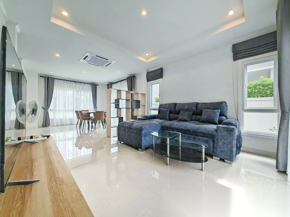 3 Bedroom House for rent at Supalai Essence Phuket complex · Si Sunthon · Garden View — photo 4