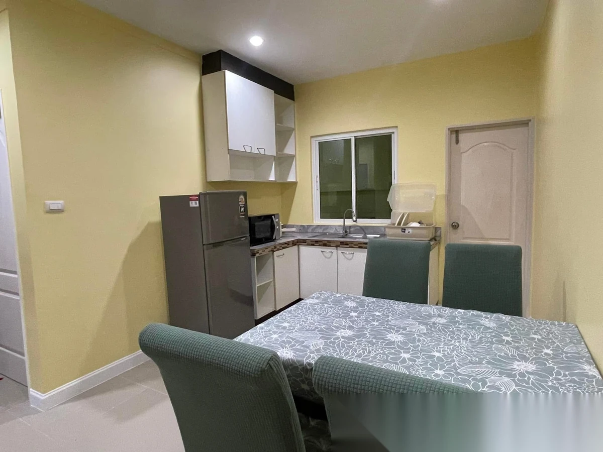 4 Bedroom Townhouse for rent at iLeaf Town 1 complex · Si Sunthon · Garden View — photo 5