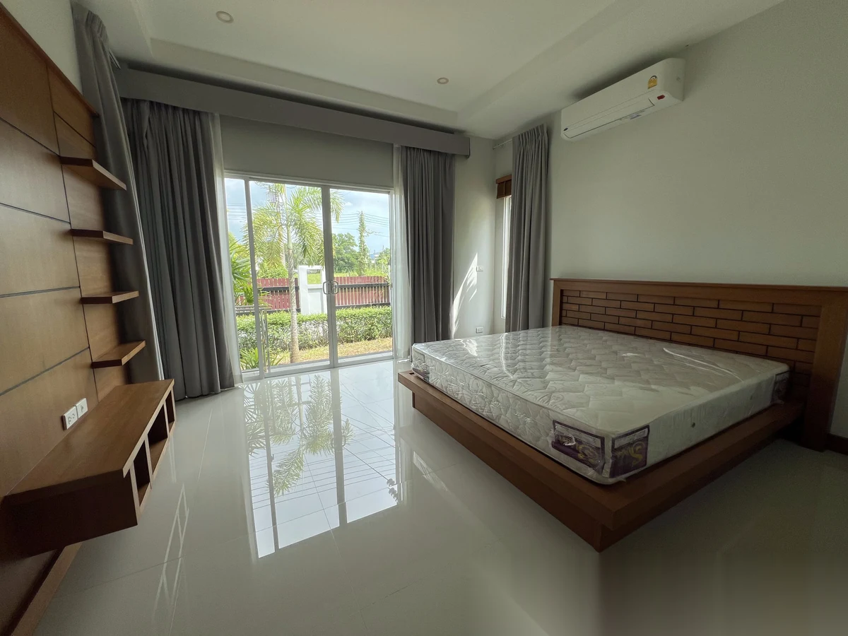 2 Bedroom House for rent at Ananda Lake View complex · Thep Krasattri · Garden View — photo 3