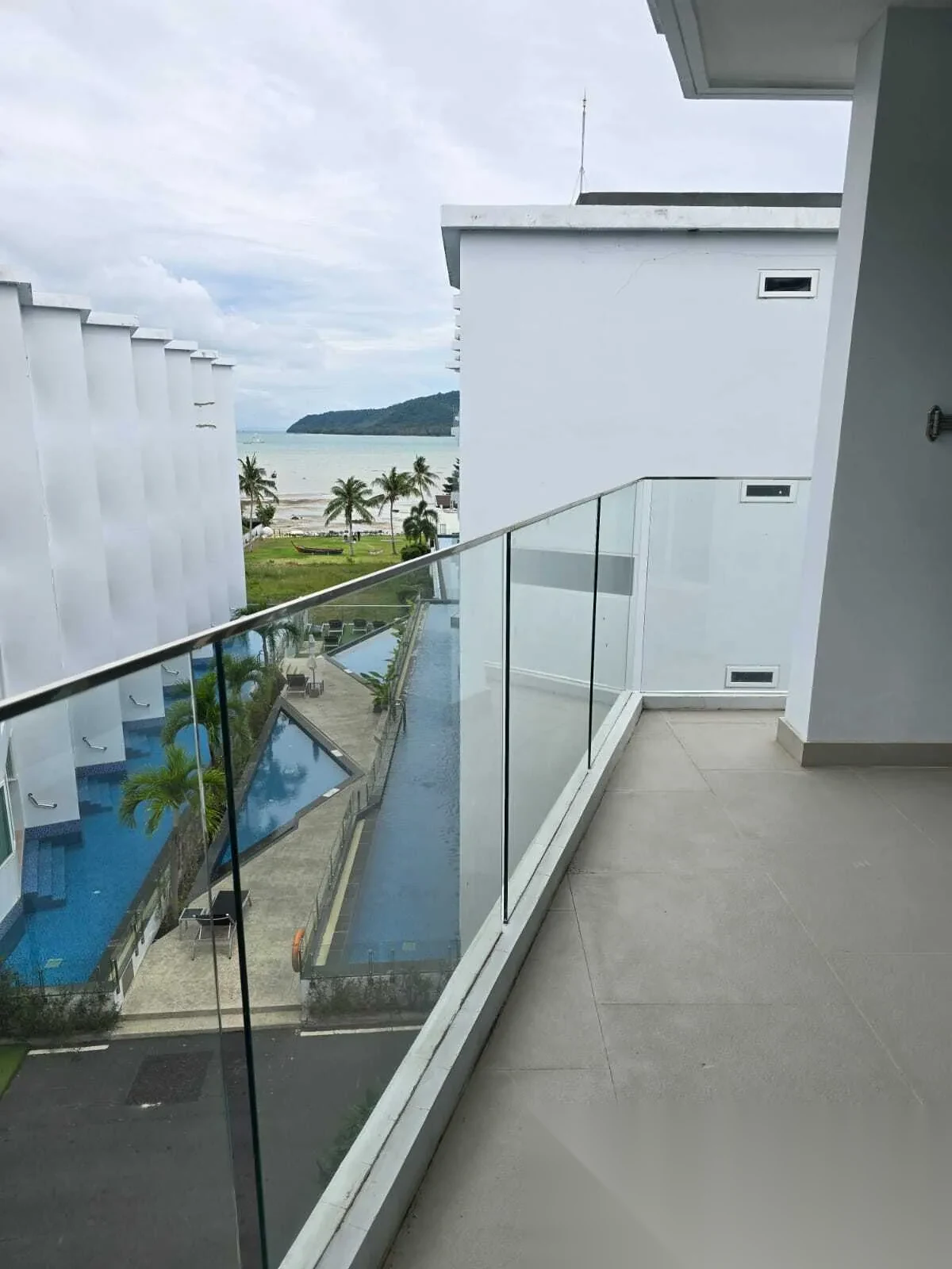 1 Bedroom Apartment for rent at The Beachfront complex · Rawai · Sea View — photo 3