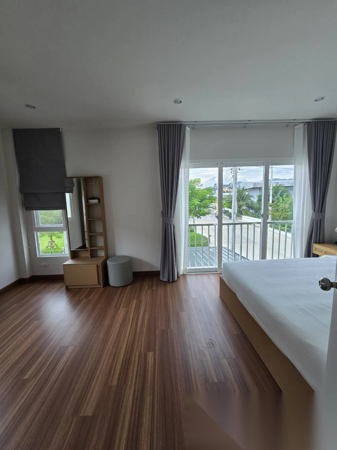 Дом 3BR в комплексе Supalai Primo Monument Phuket · Си Сунтон · Вид в сад — фото 7