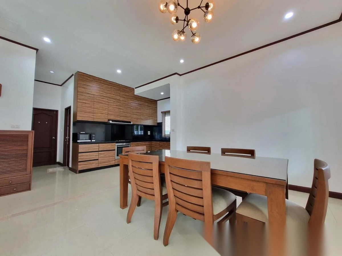 4 Bedroom House for rent at Permsap Villa complex · Si Sunthon · Garden View — photo 4